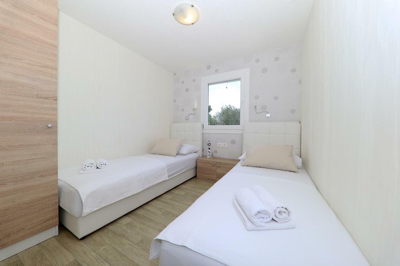 Camp Lostura Slanica Apartment